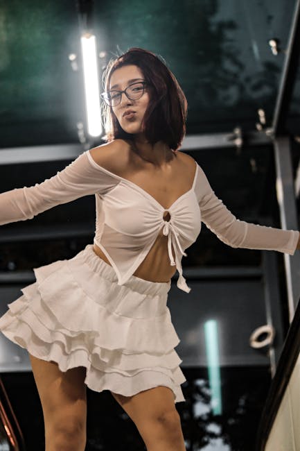 Top Flattering Outfits for Every Body Type in 2025: Elevate Your Style Game!