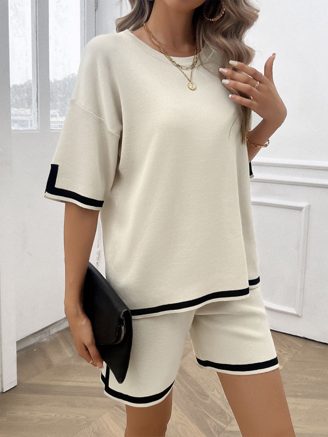 Devine Contrast Trim Round Neck Top and Shorts Set – Chic Yana’s Fashion