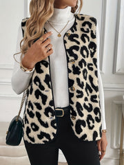 On-trend and versatile, the Leopard Button Up Sherpa Vest is perfect for any occasion.