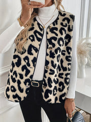 On-trend and versatile, the Leopard Button Up Sherpa Vest is perfect for any occasion.