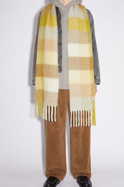 Thermal Fringe Contrast Plaid Scarf - Chic Yana's Fashion